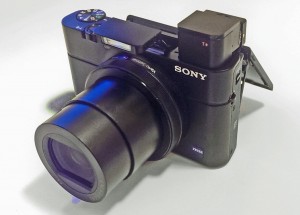 rx100mIII-front-open